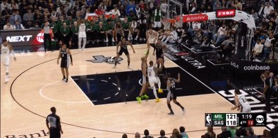 半岛体育APP-天赋怪扣篮大赛级表演！字母碰撞文班真的太炸裂