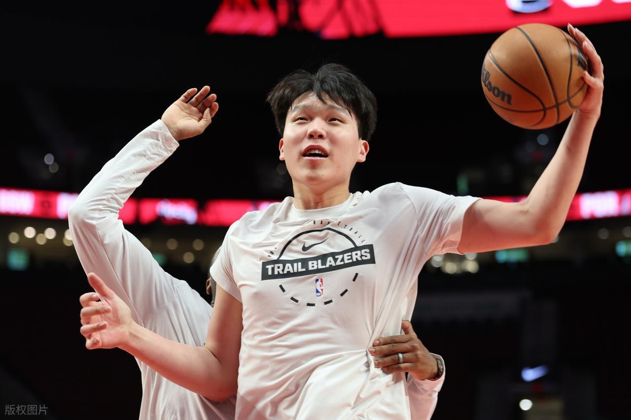 杨瀚森被弃因祸得福，开拓者超巨伤退球队或摆烂，小杨转正成基石
