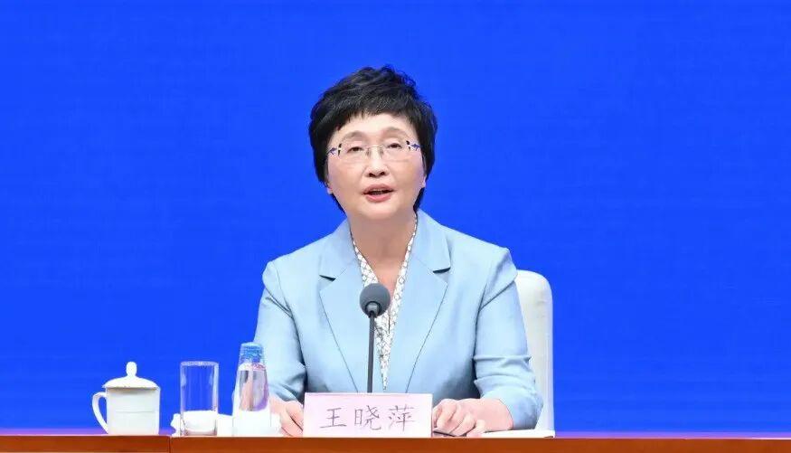 半岛体育官网-2026养老金“22连涨”稳了！工龄满40年，挂钩调整更吃香吗？