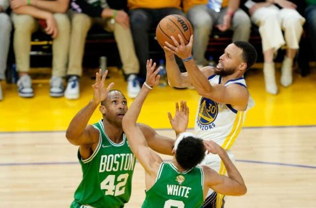 半岛体育APP-防守升级！科尔见证库里8年变迁：冲击FMVP更有戏